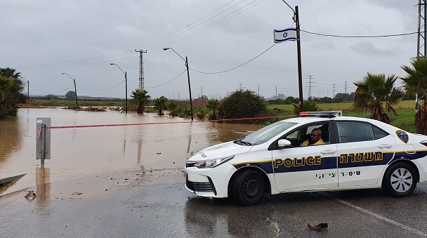 סערה ושיטפונות: המשטרה וגופי החירום בפעילות מוגברת